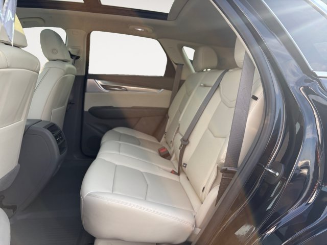 Used 2022 Cadillac XT5 Premium Luxury w/ LPO, Floor Liner Package AWD/4WD image 2
