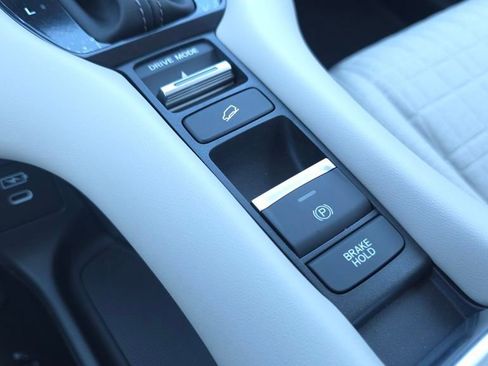 New 2026 Honda HR-V LX image 34