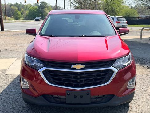 Used 2018 Chevrolet Equinox LT image 2