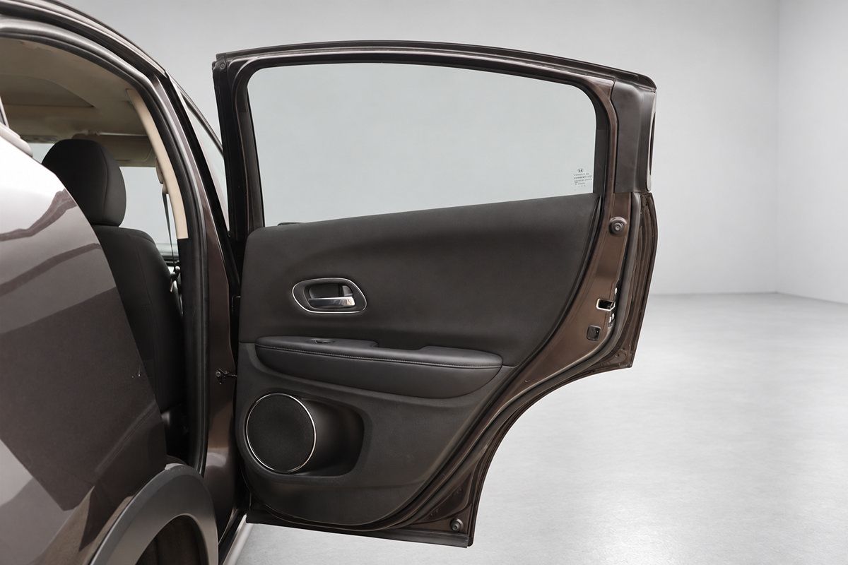 Used 2018 Honda HR-V EX image 13