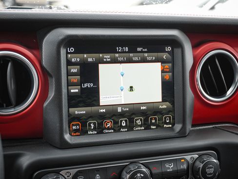 Used 2018 Jeep Wrangler Unlimited Rubicon AWD/4WD image 23
