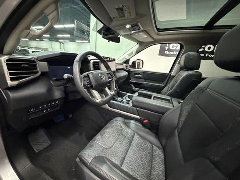Used 2024 Toyota Tundra Limited AWD/4WD image 21