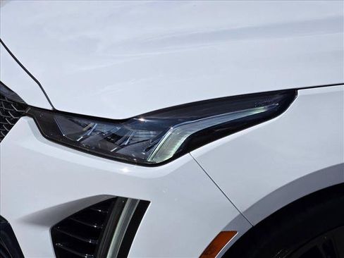 Used 2024 Cadillac CT5 V Blackwing w/ Carbon Fiber Package 2 RWD image 9