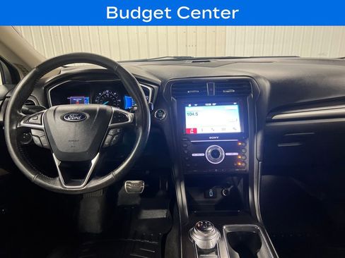 Used 2017 Ford Fusion Titanium FWD image 16