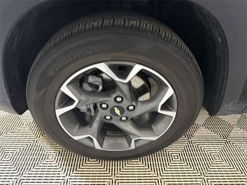 Used 2024 Chevrolet Trax LT w/ Driver Confidence Package image 22