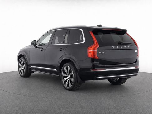 Certified 2024 Volvo XC90 T8 Ultimate w/ Lounge Package AWD/4WD image 3