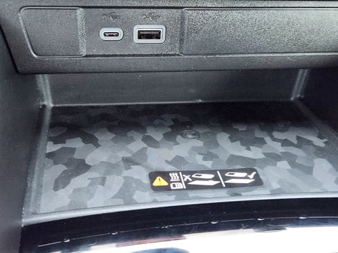 Certified 2023 GMC Canyon Denali image 20