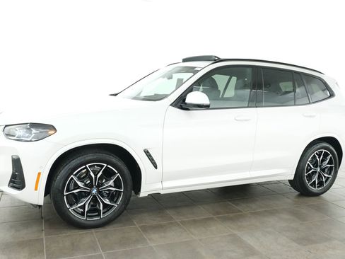 Used 2024 BMW X3 xDrive30i w/ Premium Package AWD/4WD image 2