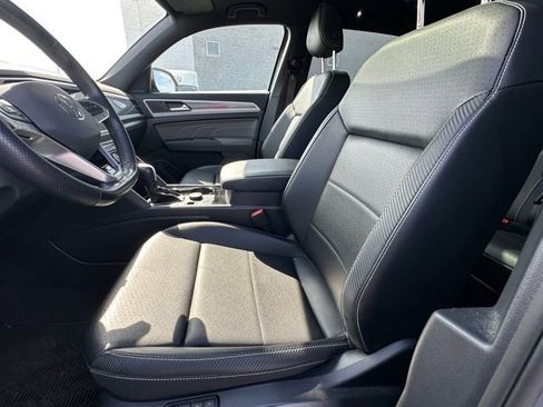 Certified 2023 Volkswagen Atlas Cross Sport SEL R-Line image 25