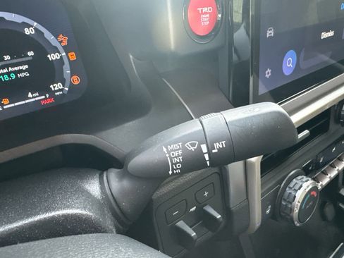 Used 2025 Toyota Tacoma TRD Off-Road image 16