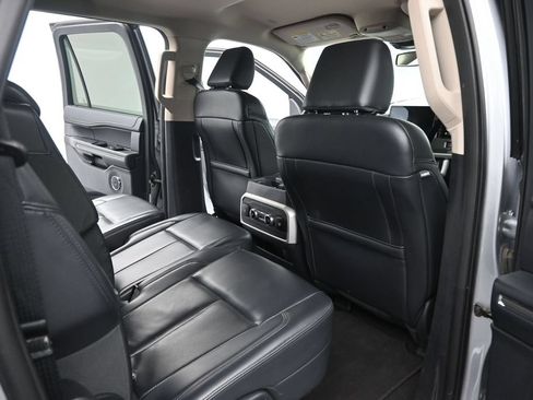 Used 2024 Ford Expedition Max XLT AWD/4WD image 19