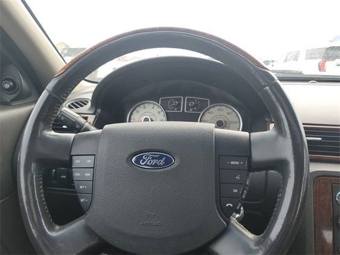 Used 2008 Ford Taurus Limited image 11