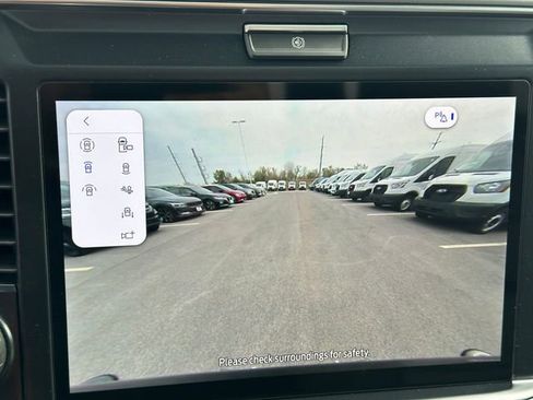 Used 2025 Ford F250 Platinum image 25