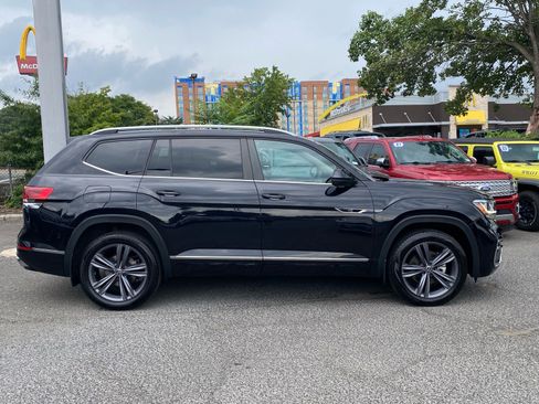 Used 2022 Volkswagen Atlas SEL R-Line AWD/4WD image 2