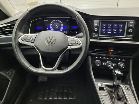 Used 2024 Volkswagen Jetta SE FWD image 22