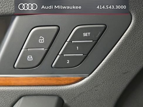 Used 2023 Audi Q5 2.0T Premium w/ Convenience Package AWD/4WD image 13