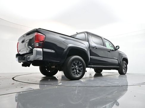 Used 2020 Toyota Tacoma SR5 image 31