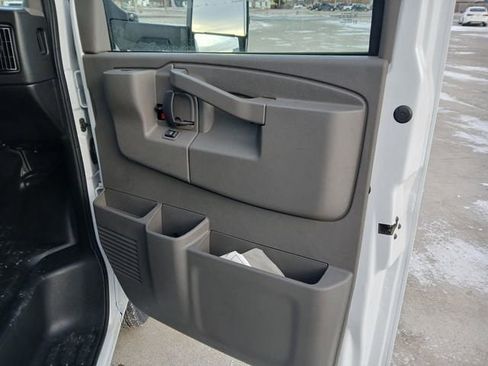 New 2025 GMC Savana 3500 Extended w/ Power Convenience Package RWD image 15