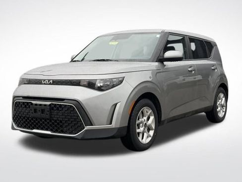 Used 2024 Kia Soul LX w/ Option Group 015 image 17