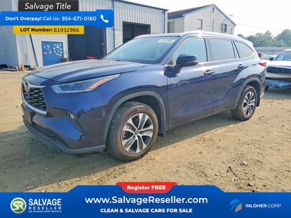 Used 2021 Toyota Highlander XLE