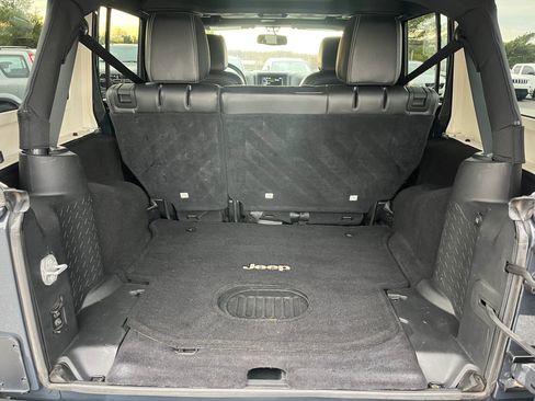 Used 2016 Jeep Wrangler Unlimited Sport image 18