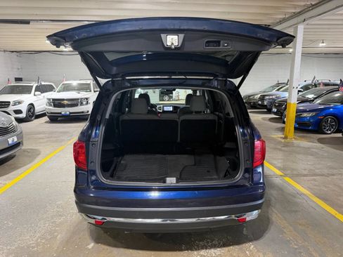 Used 2017 Honda Pilot Touring image 7