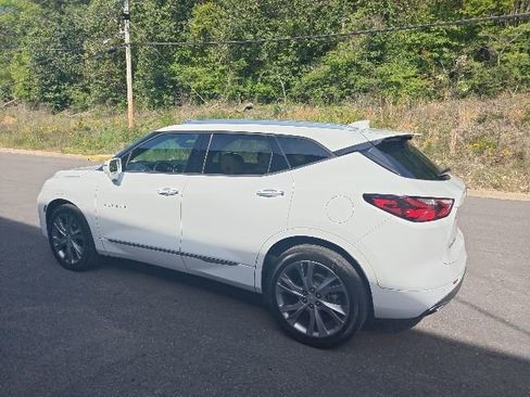 Used 2019 Chevrolet Blazer Premier w/ Sun and Wheels Package image 4