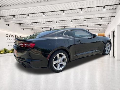 Used 2021 Chevrolet Camaro LT RWD image 10