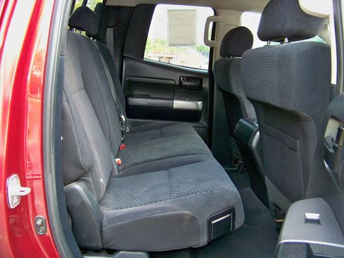 Used 2010 Toyota Tundra 4x4 Double Cab image 13