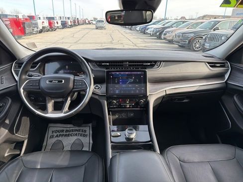 Used 2022 Jeep Grand Cherokee L Limited image 17