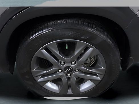 Used 2023 Kia Seltos S w/ Navigation Package FWD image 27