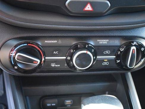 Used 2021 Kia Soul LX FWD image 29