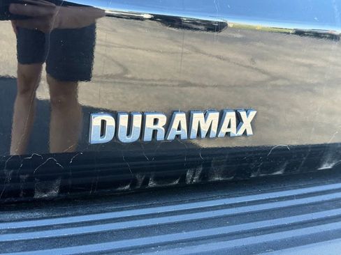 Used 2022 Chevrolet Suburban LT w/ Luxury Package AWD/4WD image 8