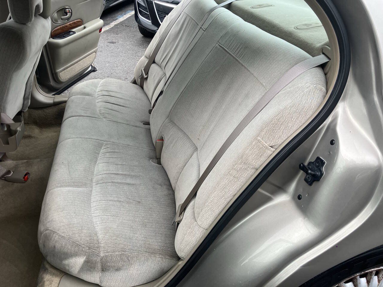 Used 2001 Buick Le Sabre Custom w/ Luxury Pkg FWD image 26