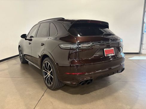 Used 2021 Porsche Cayenne Turbo AWD/4WD image 7