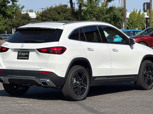 New 2026 Mercedes-Benz GLA 250 image 3