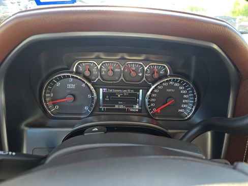 Used 2014 Chevrolet Silverado 1500 High Country w/ High Country Premium Package image 13