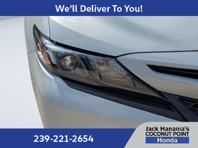 Used 2023 Toyota Camry SE w/ Cold Weather Package FWD image 9