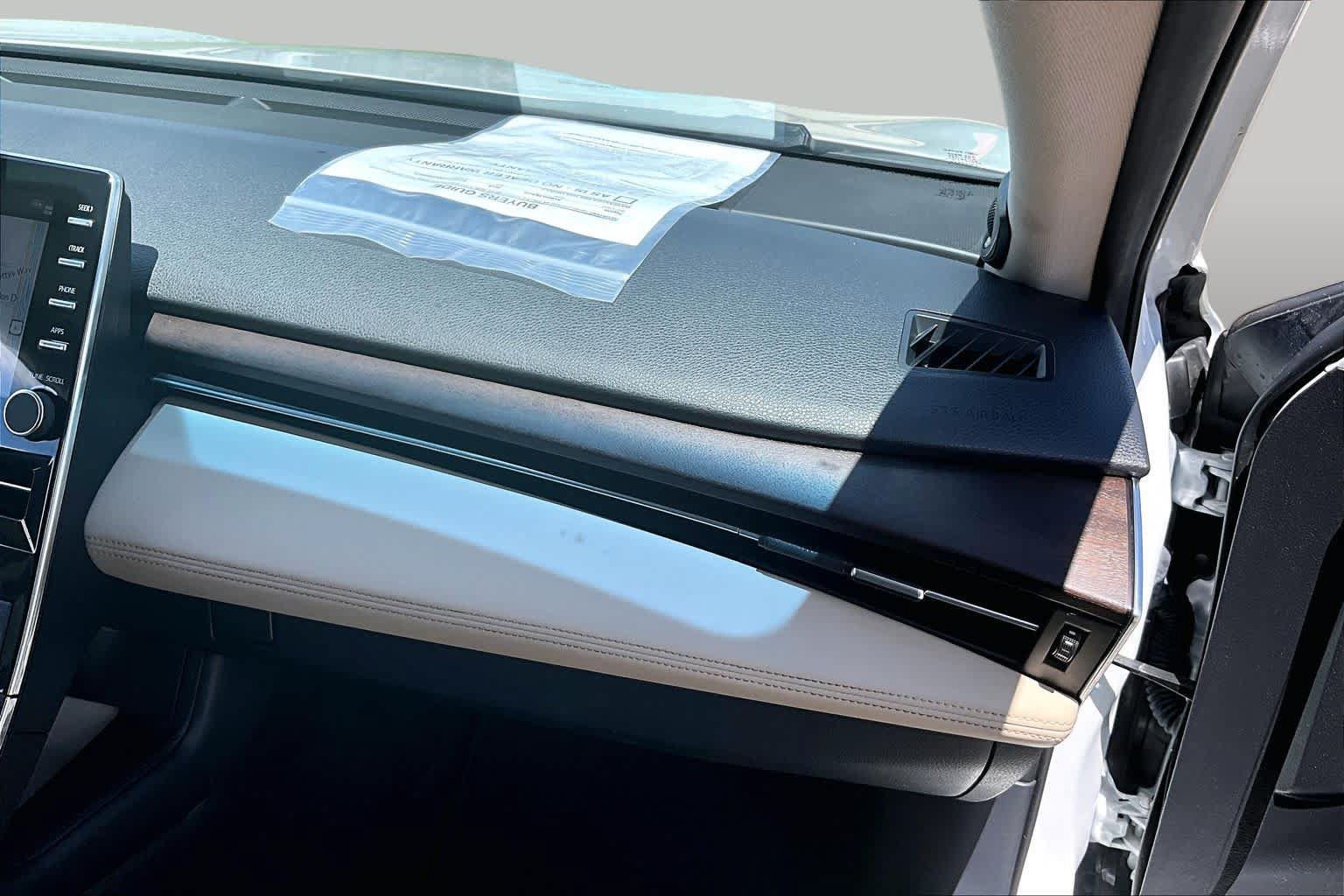 Used 2019 Toyota Avalon Limited FWD image 19