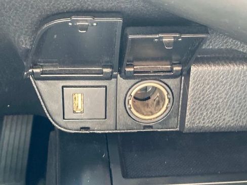 Used 2020 Toyota Camry LE FWD image 26