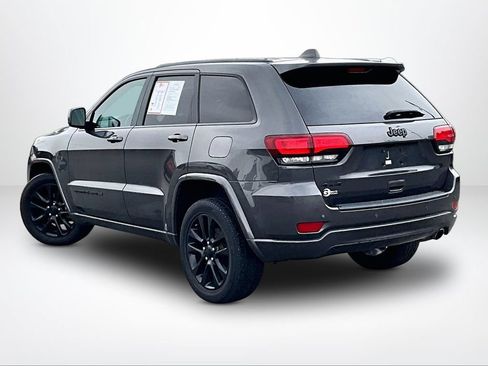Used 2020 Jeep Grand Cherokee Altitude AWD/4WD image 13