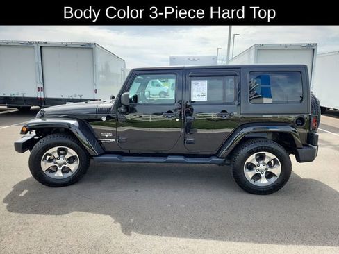 Used 2018 Jeep Wrangler Unlimited Sahara AWD/4WD image 4