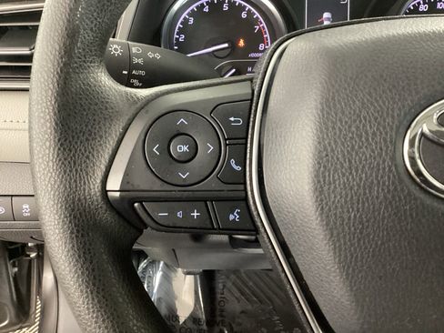 Used 2020 Toyota Camry LE image 21