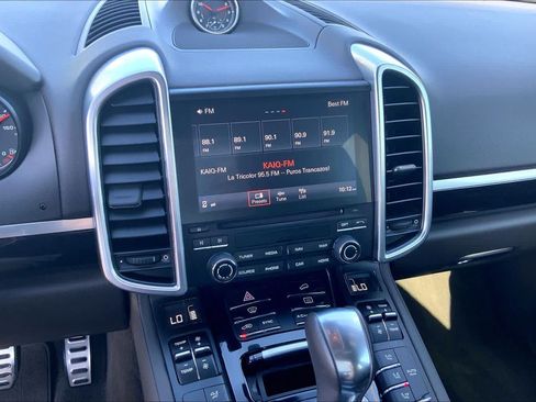 Used 2018 Porsche Cayenne S AWD/4WD image 34