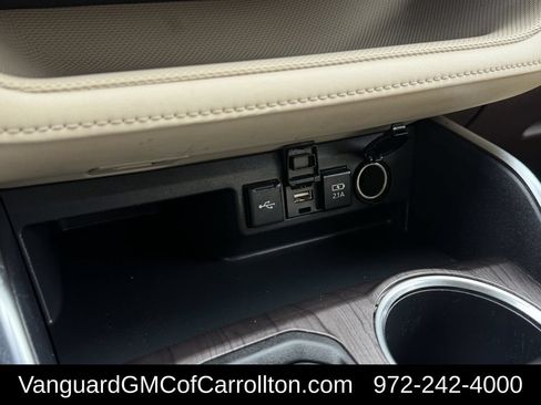 Used 2021 Toyota Highlander Limited FWD image 22