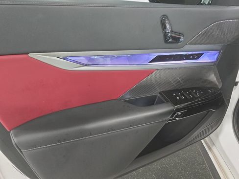Certified 2023 BMW 740i RWD image 20