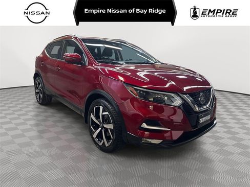 Used 2020 Nissan Rogue Sport SL w/ Premium Package image 1