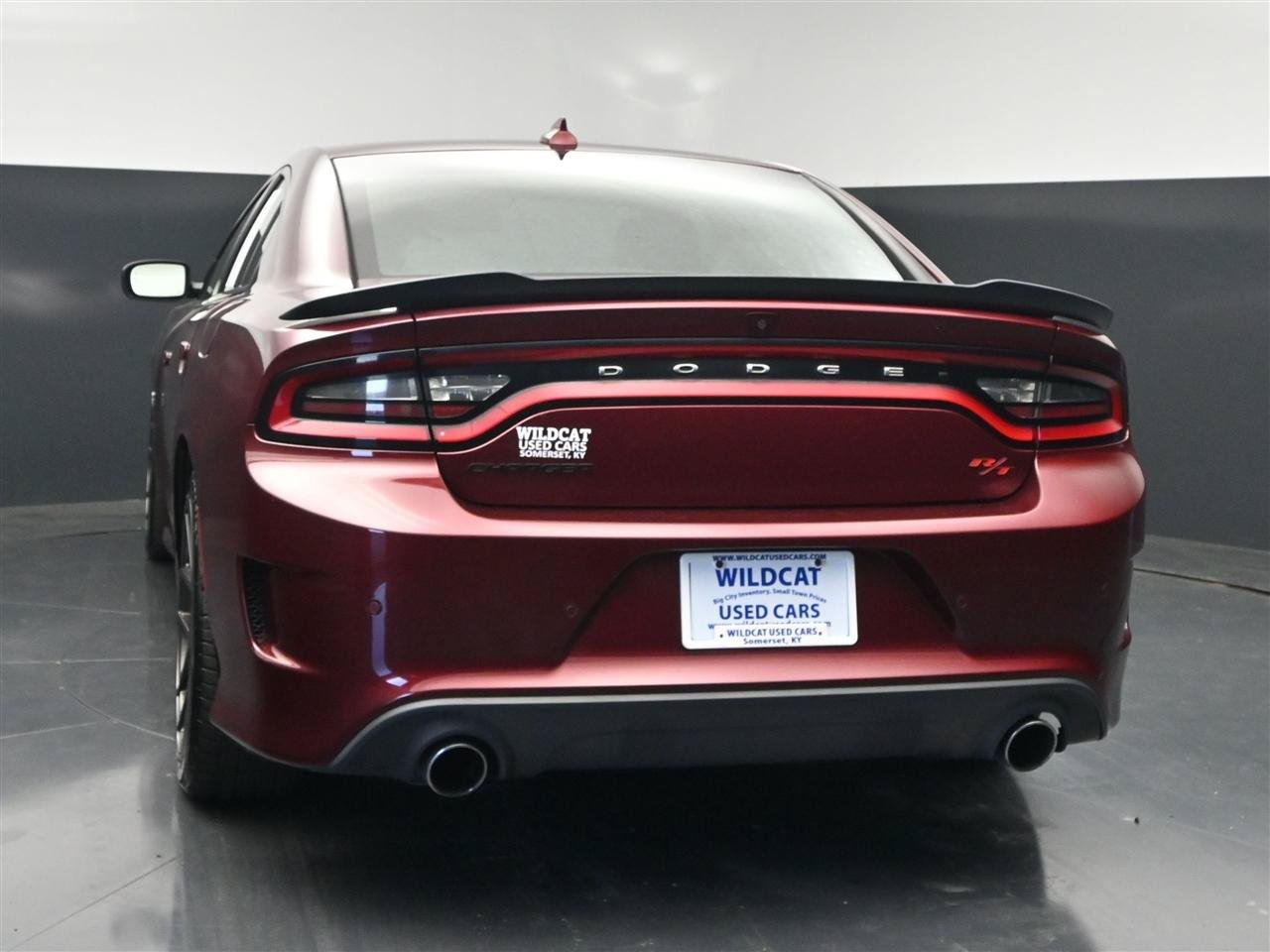 Used 2017 Dodge Charger R/T Scat Pack w/ Technology Group RWD image 7