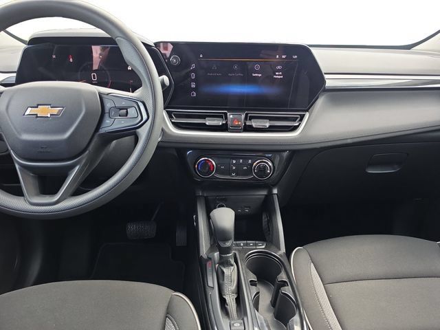 Used 2025 Chevrolet TrailBlazer LT AWD/4WD image 12