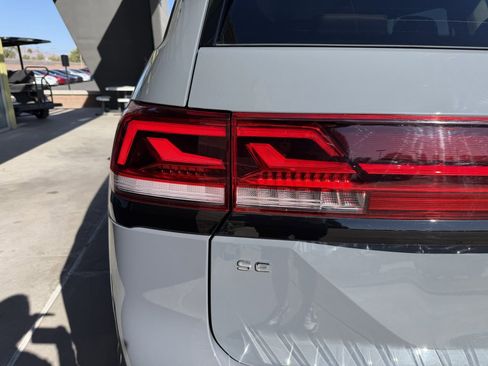 Used 2024 Volkswagen Atlas Peak Edition SE image 14